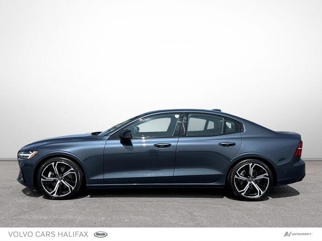 Volvo S60 Plus Dark Theme 2024-2