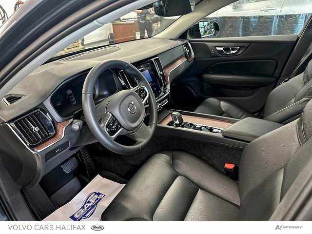 Volvo S60 Plus Dark Theme 2024-12