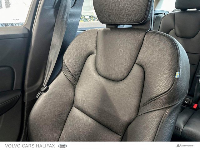 Volvo S60 Plus Dark Theme 2024-19