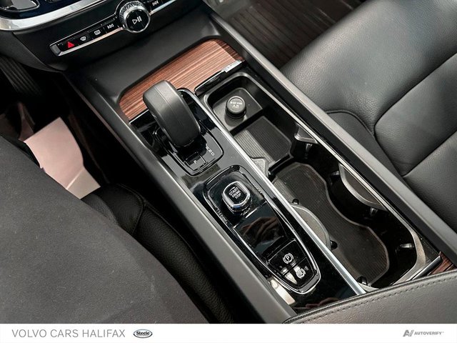 Volvo S60 Plus Dark Theme 2024-17