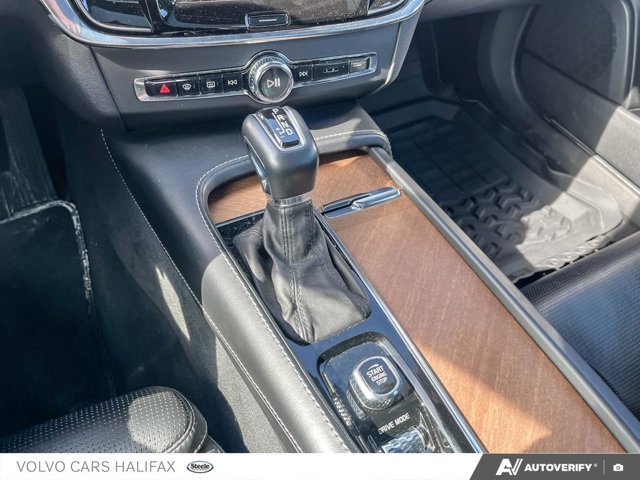 2019 Volvo S90 Inscription-16