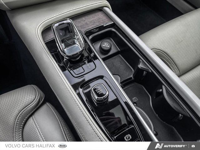 2023 Volvo S90 Ultimate Bright Theme-17
