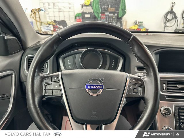 Volvo V60 Cross Country T5 Premier 2017-13