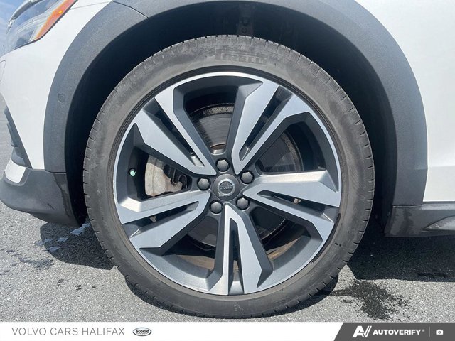 2023 Volvo V60 Cross Country Plus-5