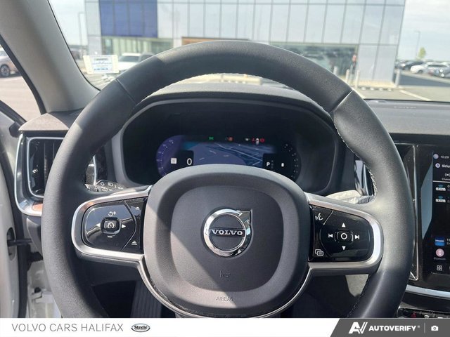 2023 Volvo V60 Cross Country Plus-11