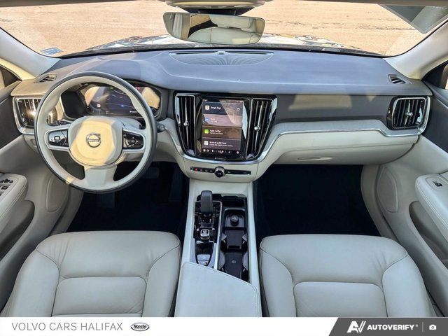 2025 Volvo V60 Cross Country Plus-23
