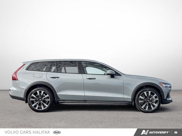 2025 Volvo V60 Cross Country Plus-2