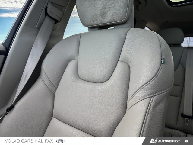 2025 Volvo V60 Cross Country Plus-19
