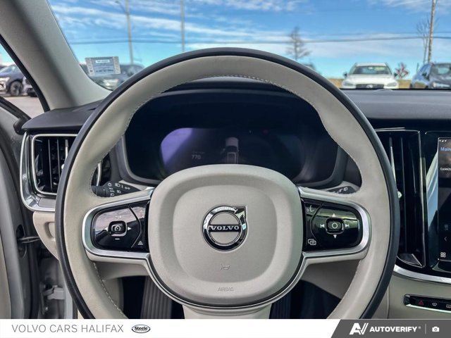 2025 Volvo V60 Cross Country Plus-13