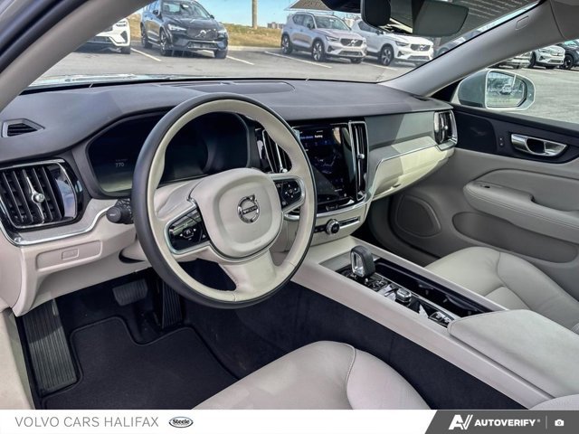 2025 Volvo V60 Cross Country Plus-12