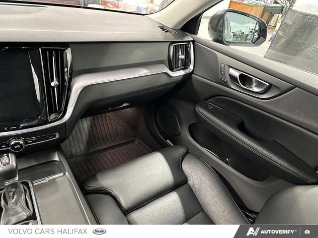 Volvo V60 Momentum 2020-19