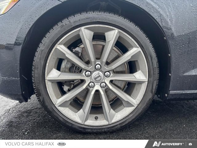 2022 Volvo V60 Momentum-5