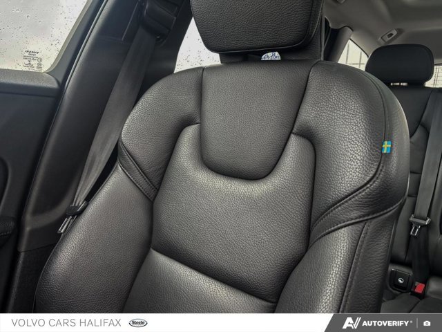 2022 Volvo V60 Momentum-19