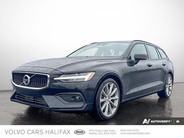 2022 Volvo V60 Momentum-0