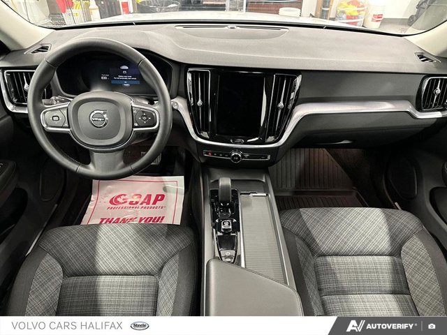 2023 Volvo V60 Core-23