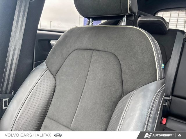 2021 Volvo XC40 R-Design-19