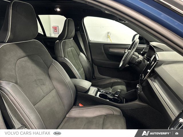 2021 Volvo XC40 R-Design-21