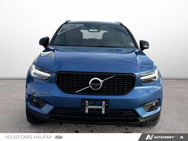 2021 Volvo XC40 R-Design-1