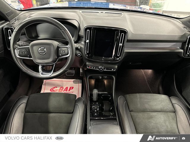 2021 Volvo XC40 R-Design-23