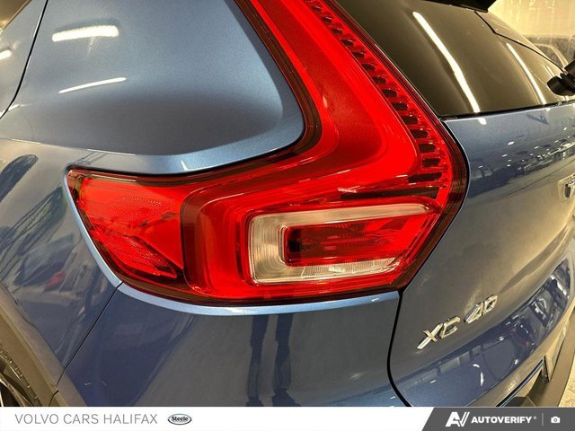 2021 Volvo XC40 R-Design-10