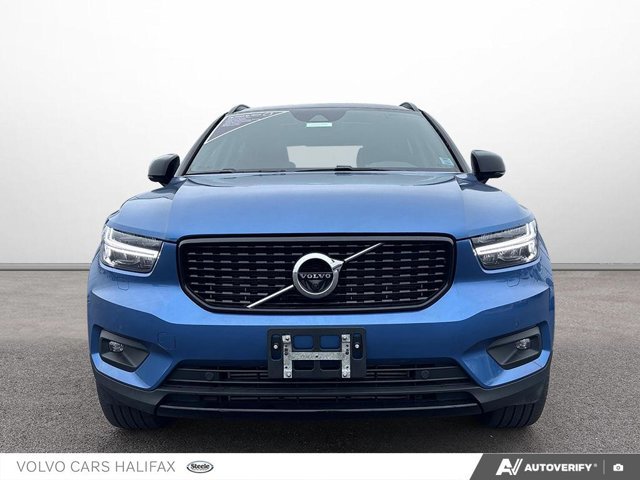 2021 Volvo XC40 R-Design-1