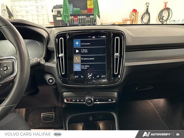 2021 Volvo XC40 R-Design-18