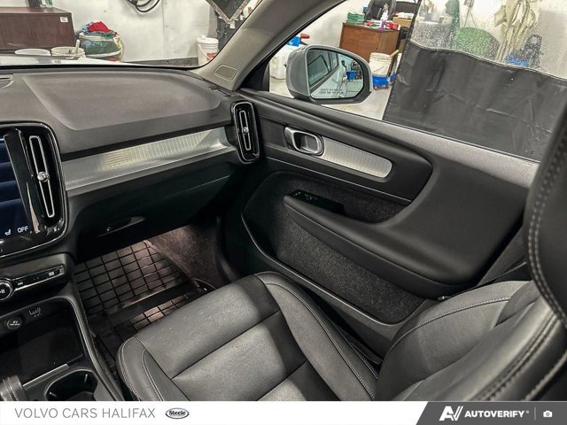 Volvo XC40 Momentum 2021-24