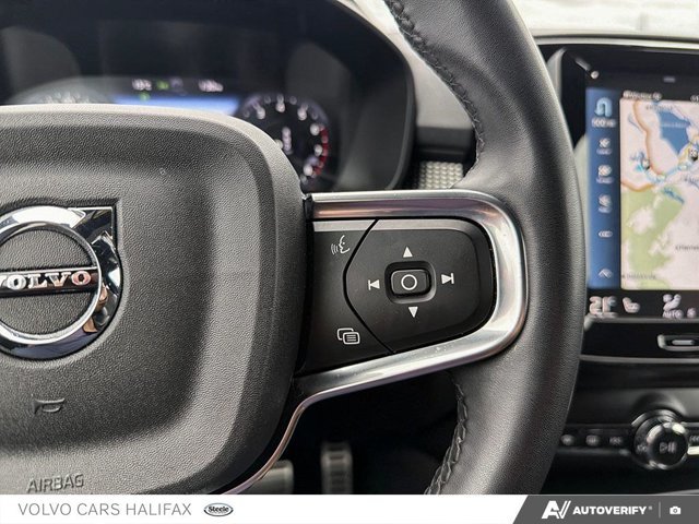 Volvo XC40 R-Design 2022-15