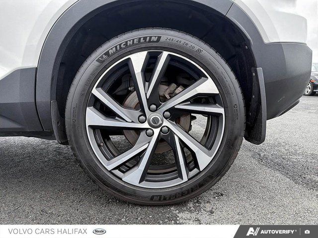 Volvo XC40 R-Design 2022-5