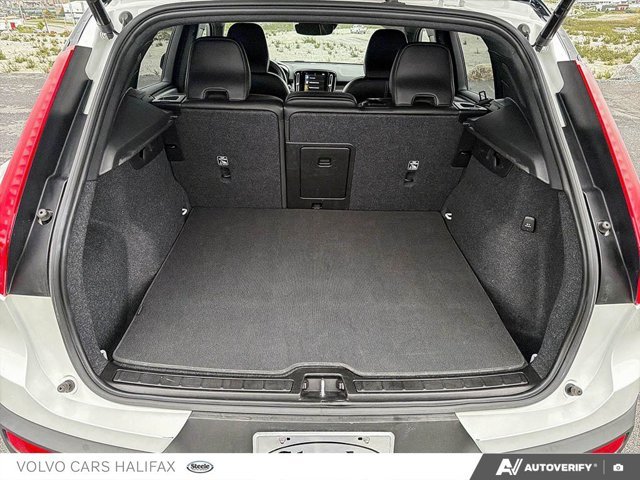 Volvo XC40 R-Design 2022-11