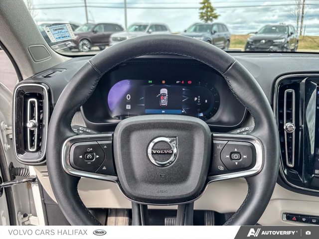 2023 Volvo XC40 Ultimate Dark Theme-13