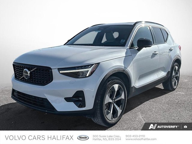 2023 Volvo XC40 Ultimate Dark Theme-0
