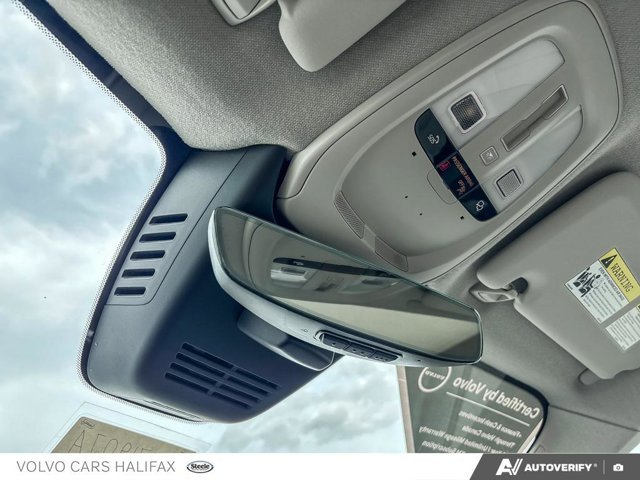 2023 Volvo XC40 Ultimate Dark Theme-20