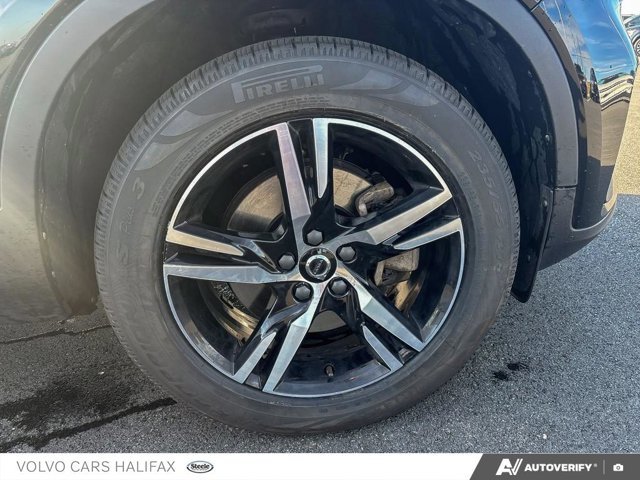 2023 Volvo XC40 Core-5