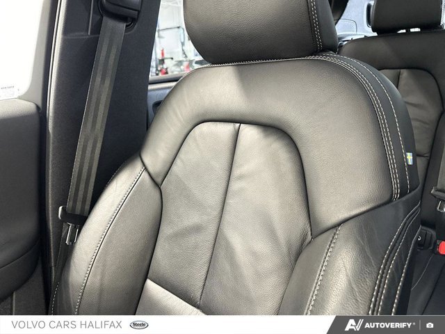 2023 Volvo XC40 Ultimate Bright Theme-19