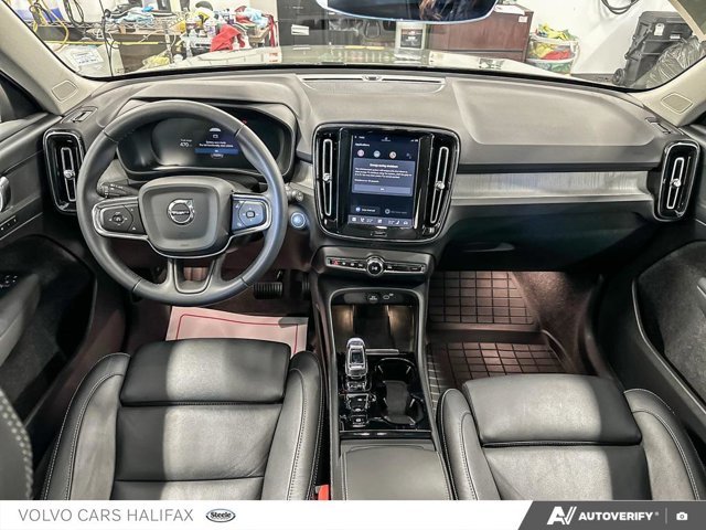 2024 Volvo XC40 Plus Dark Theme-23