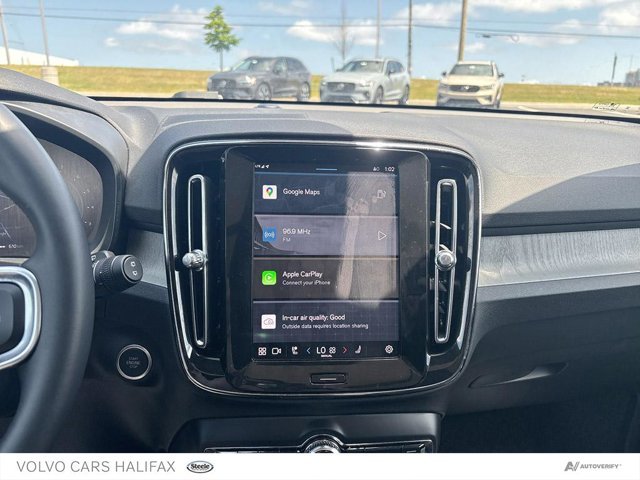 2025 Volvo XC40 Plus Dark Theme-18