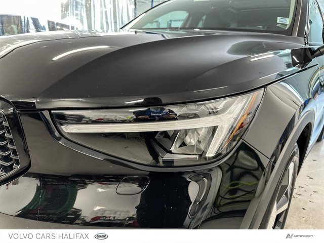 2025 Volvo XC40 Plus Dark Theme-7