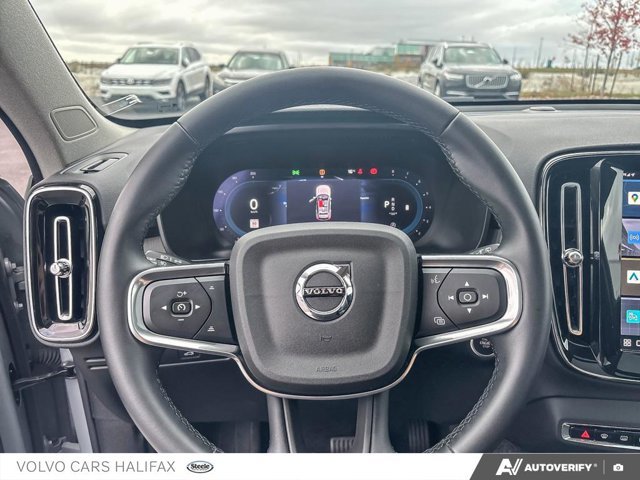 2025 Volvo XC40 Plus Dark Theme-13