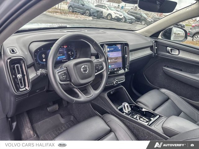 2025 Volvo XC40 Plus Dark Theme-12