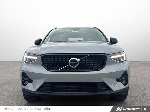 2025 Volvo XC40 Plus Dark Theme-1