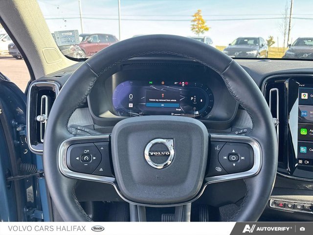 2025 Volvo XC40 Plus Dark Theme-13