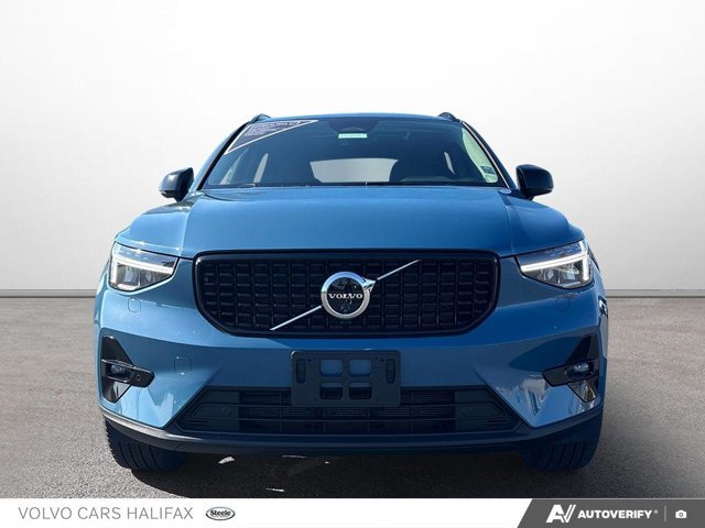 2025 Volvo XC40 Plus Dark Theme-1