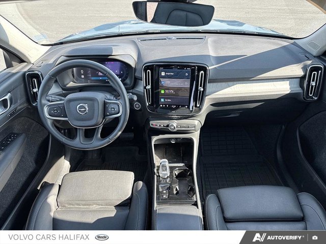 2025 Volvo XC40 Plus Dark Theme-23