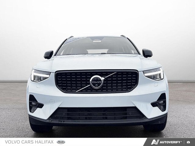 2025 Volvo XC40 Plus Dark Theme-1