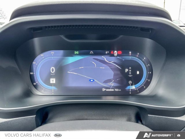 2025 Volvo XC40 Plus Dark Theme-14