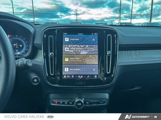 Volvo XC40 Core Bright Theme 2025-18