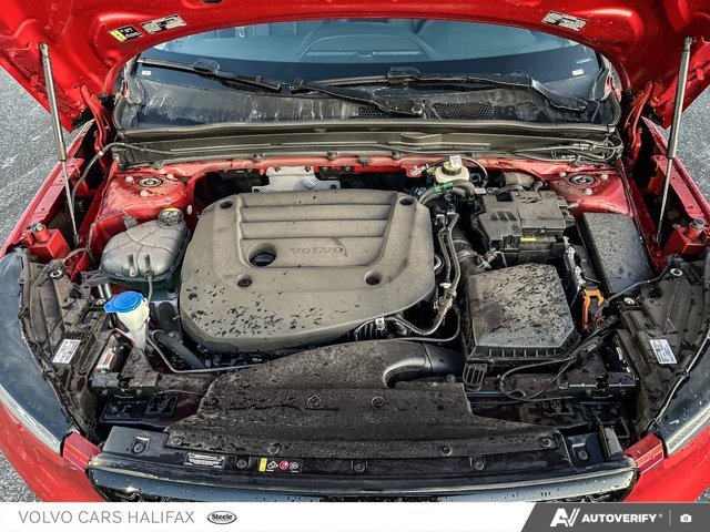 Volvo XC40 Plus Dark Theme 2025-9