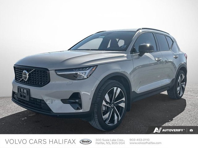 Volvo XC40 Plus Dark Theme 2025-0