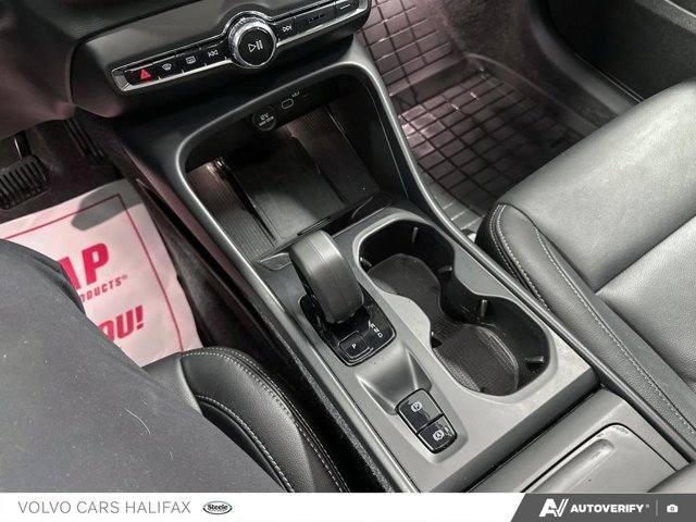 2025 Volvo XC40 Core Bright Theme-17